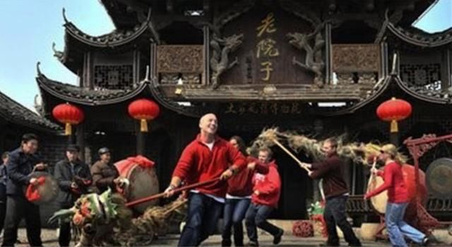 国外游客来中国，美食很多非常爱，但是这个东西要收费不理解