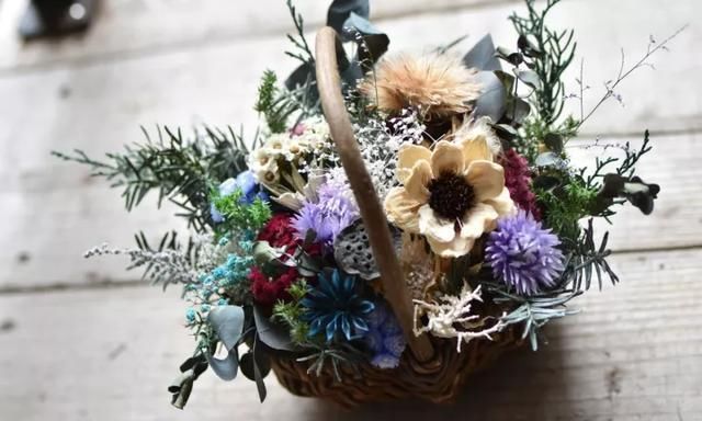  『手工』DIY手工制作：用干花做的花艺作品，比鲜花还美！