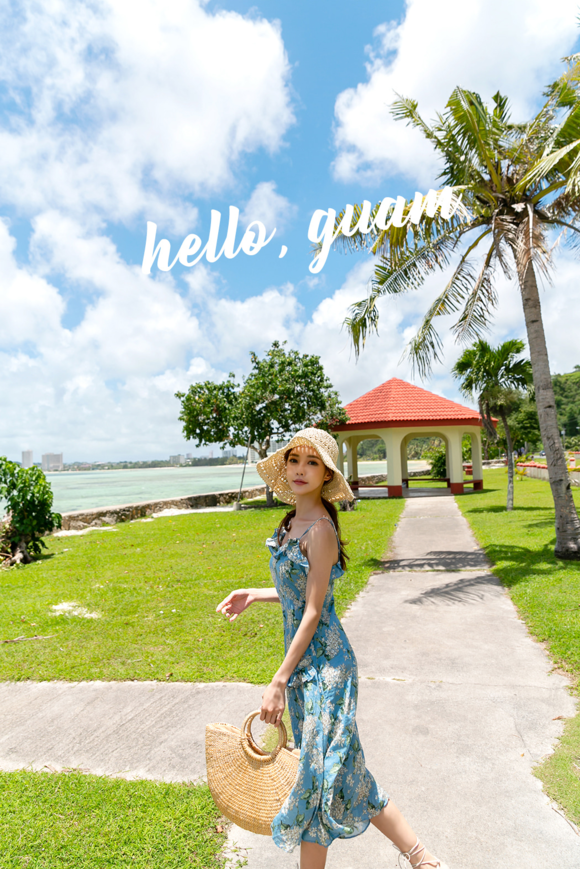 女神孙允珠，静谧海洋西西里蓝莓吊带长裙