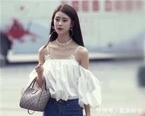 【微胖】街拍微胖身材的小姐姐,身材紧致动人,养眼又好看