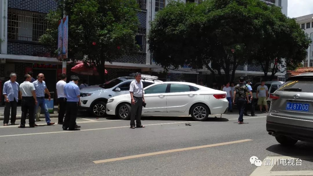 今天富川轿车撞越野车事件已被警方侦破!勿谣言