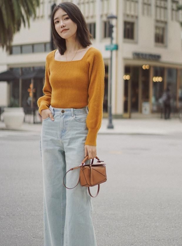 『针织衫』本以为她穿包臀裙扮温柔,可当看清全图,才知穿的有多出彩