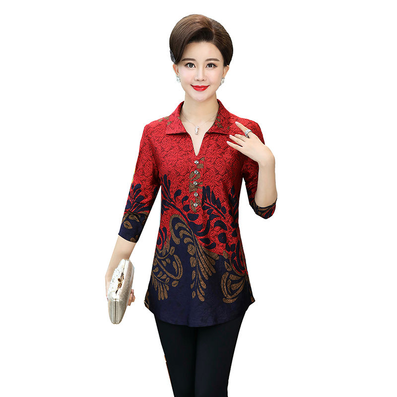 经济允许的话，穿下面的上衣出门，70后女人穿比00后还美嫩