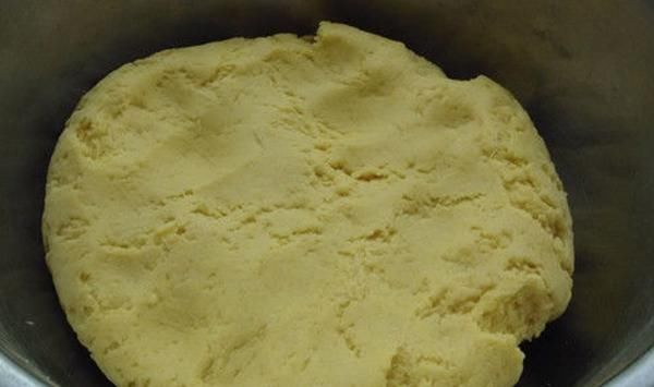  [玉米粉]窝头饵料在野钓中的多种用法