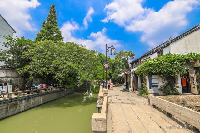 青岛网友不服苏州网友,拿两个城市旅游做比较,结果打脸