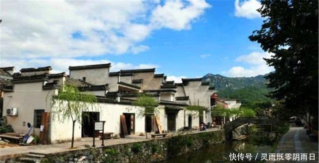  高铁：全国最大的县级高铁站，耗资2.5亿元，所在县人口却不到20