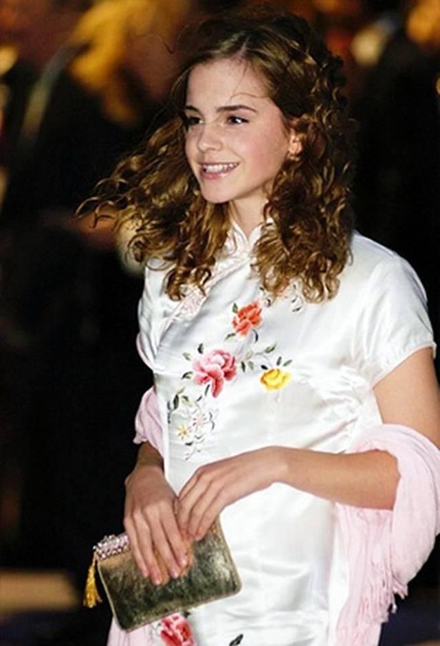 沃特森■外国人不适合穿旗袍艾玛沃特森却穿出了别样的风情,让人惊艳