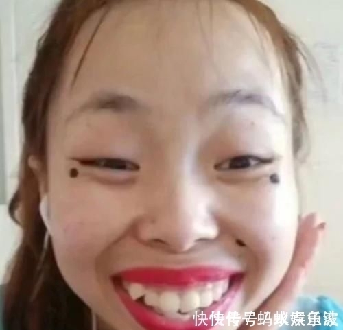 『女生』青春期女生想“越长越漂亮”请避开“3陋习”,严重拉低颜值