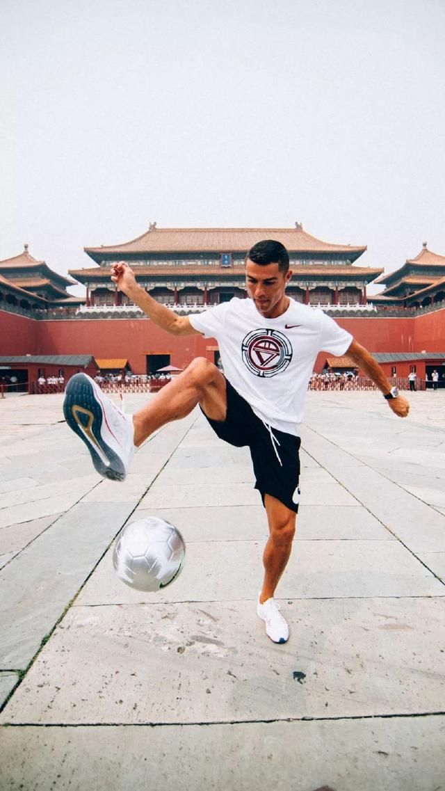 被曝与鹿晗分手？宋祖儿通知书曝光 杜海涛就餐厅腹泻事件发声明