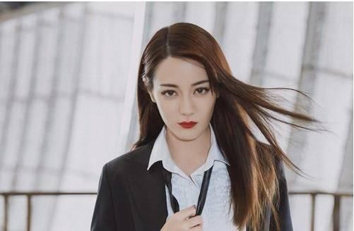  【黑茶色直发】头发多瘦长脸女生，离子烫直发很淑女，染点色更灵动