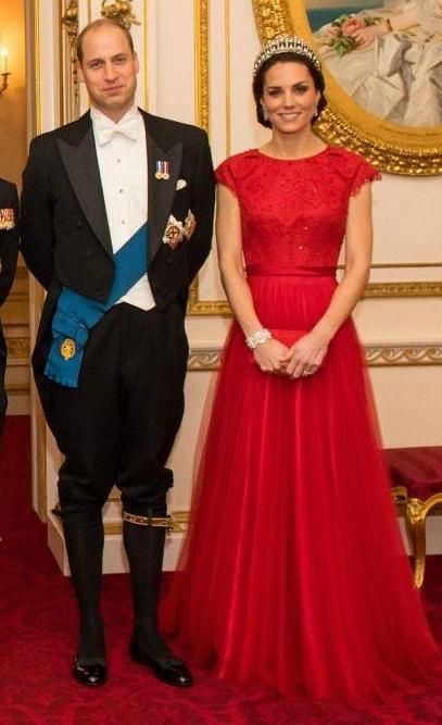 凯特王妃迷上“红裙”，烂大街露肩装也能高级，图四致敬戴安娜!