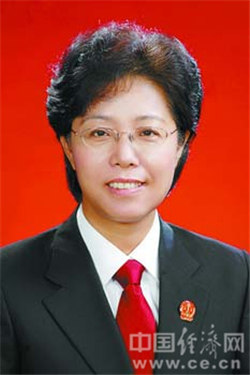 李静(女)任天津市高院代院长 原任湖北省高院院长(简历)