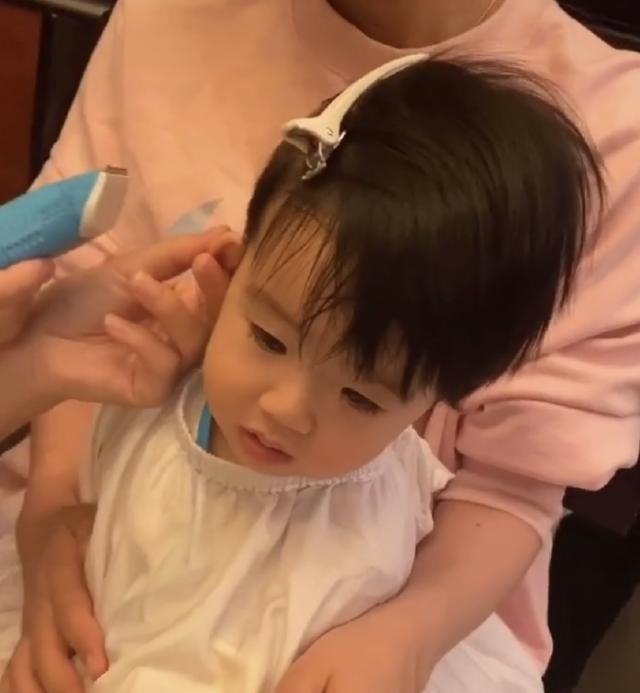 「优良」姜潮儿子正脸曝光,直呼孩子遗传妻子更多,没能遗传自己优良基因