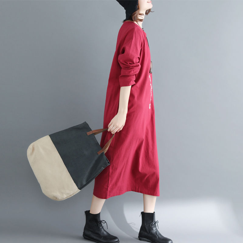 紧身展示窈窕身段，妩媚又动人，秀出你身材不可缺少的裙装