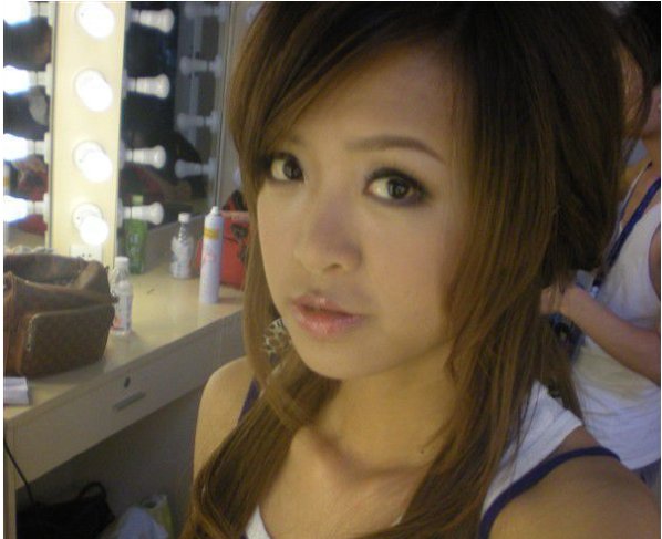 又一位明星官宣结婚! 晒两本结婚证大秀幸福, 