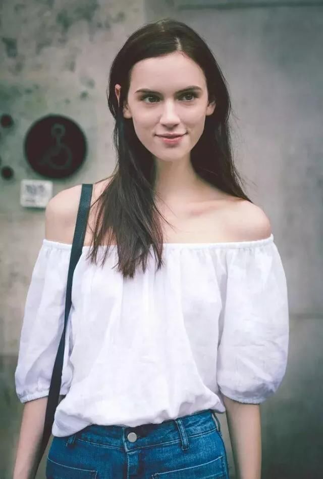 奚梦瑶 T 台走秀又崩了?这个部位不注意,夏天穿衣很尴尬