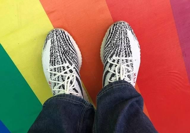 发售:限制区域?Yeezy 350白斑马疑仅为"亚洲限定"补货发售!