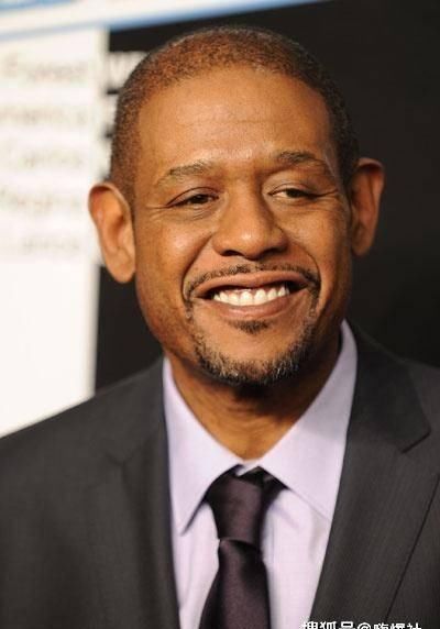 「发育不良」3张 患有残废的大牌明星，史泰龙神经损伤成面瘫，彼得丁克拉格发育不良