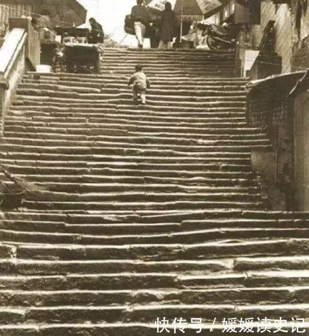 70年代，解放碑还是最高的建筑——老照片上的重庆记忆