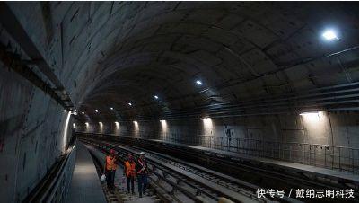  [巨龙]中国900米巨龙飞入印度，5000多名民众惊呼不已，强大的中