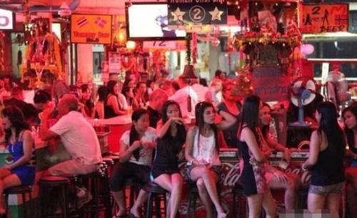 揭秘缅甸夜生活：是土豪们的乐园，却是姑娘们苦难的噩梦