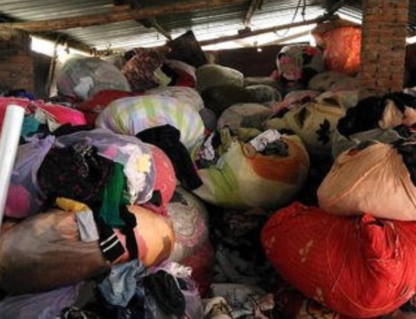 「家里」家里不穿的旧衣服,再好心也别乱送人,别怪我没提醒你