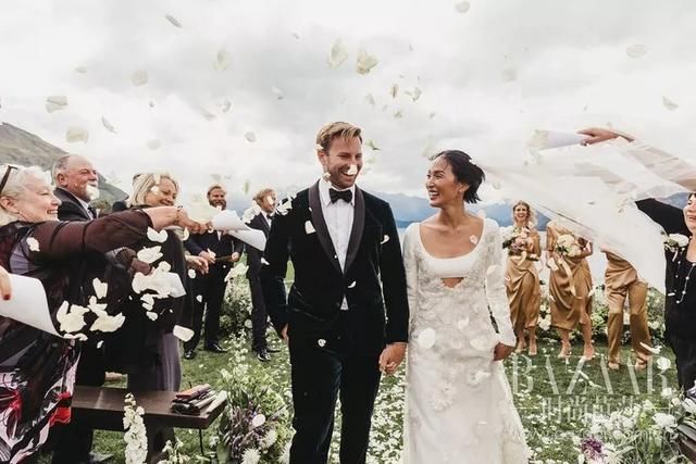 她们的幸福太“刺眼”，说这样的婚礼我一点都不羡慕，你信？