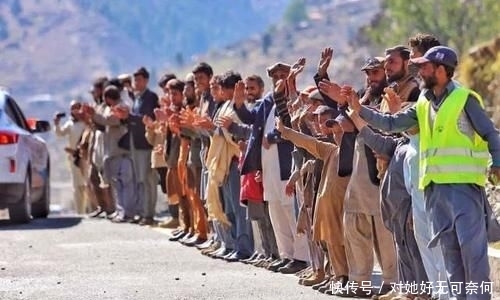  【水果】中国解巴铁“燃眉之急”，另一国“慌了”，称：为啥不