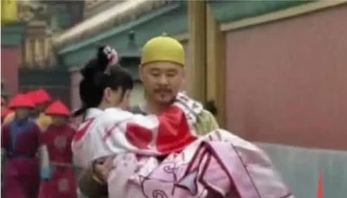  『强太秀』“骗了咱们多少年”的穿帮镜头，热巴的吻戏我忍了，光头强太秀了