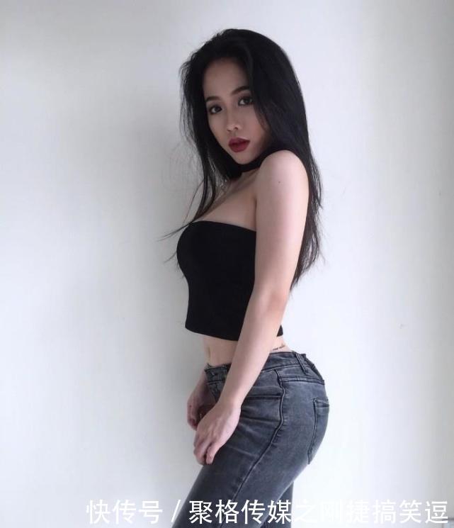 街拍：极具性感的小姐姐，给你带来不一样的视觉效果