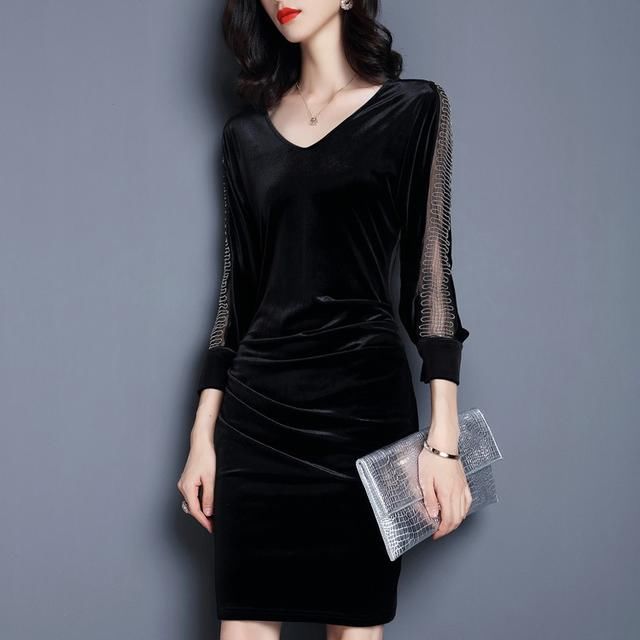 天呐，还穿什么毛衣，特土！今秋流行这连衣裙+平底鞋，洋气嫩美