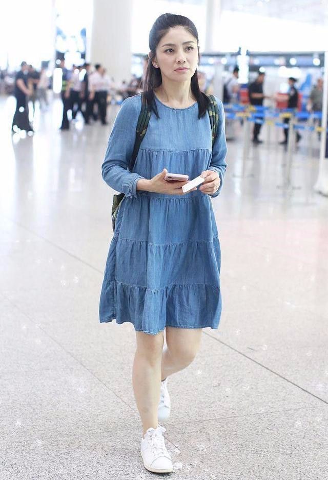 胡可素颜很真实，脸部松垮皱纹明显！网友：42岁普通人就是这样子