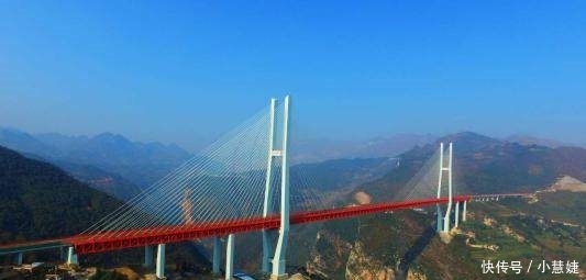 23层楼高大桥没有路肩,司机不敢过纷纷找代驾,当地代驾公司火爆