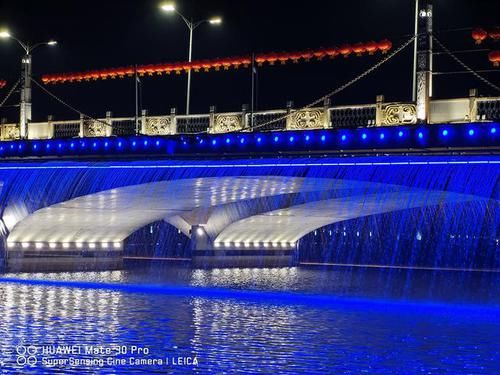 华为Mate 30 Pro夜景拍摄如何？比单反更方便，多焦段有惊喜