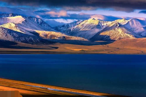 海拔最高的大湖——纳木错