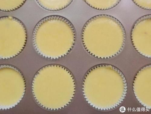  『低筋面粉』纸杯蛋糕总做不好？试试这方子，组织细腻，柔软好吃不回缩