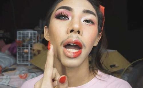 泰国小哥化妆后太美,这技术让人佩服!