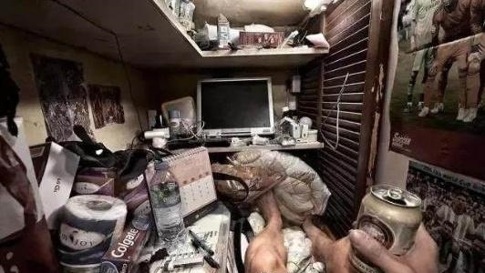  【现状】你有见过香港的“棺材房”吗？亲眼见到后才明白自己住