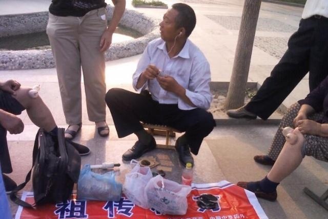  「摊位」在农村赶集，这3个摊位要远离，有钱也别着急买，已经有