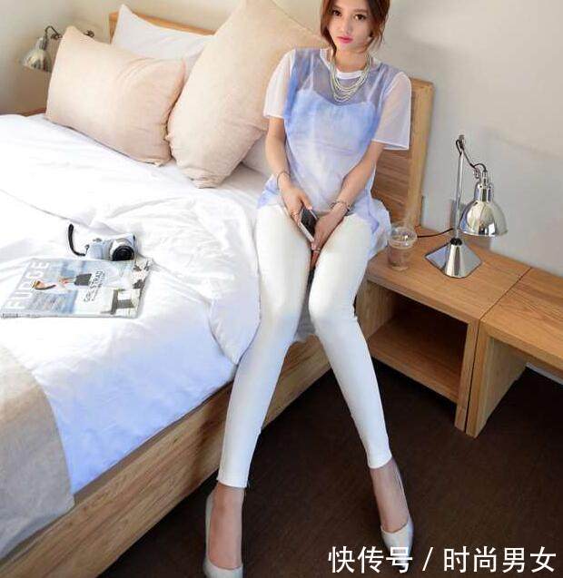 修身的紧身牛仔裤，让你更加光彩夺目，营造一种甜美感觉!