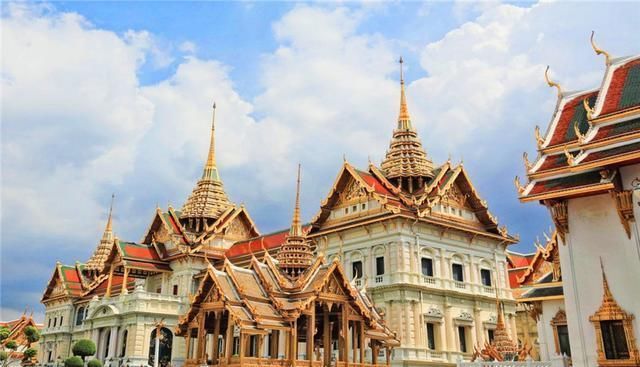 男游客去泰国说“萨瓦迪卡”，遭当地人嘲笑，知道原因后感觉好笑