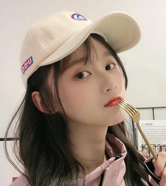  防晒■夏季出门必戴草帽,防晒、显脸瘦、百搭时髦~轻盈超透气,还折叠不...