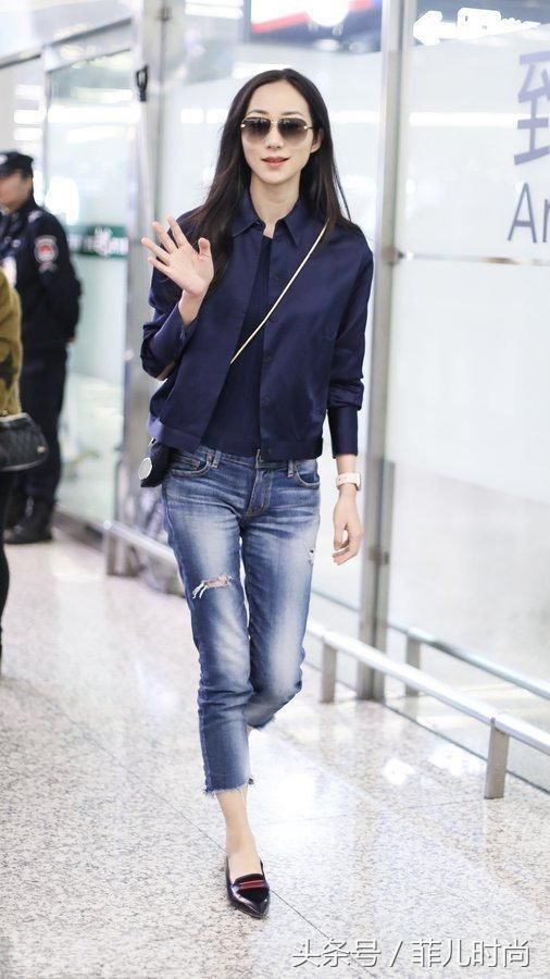 韩雪不得了了！裙子穿到腰就断开了，小蛮腰比杨幂的还要细！