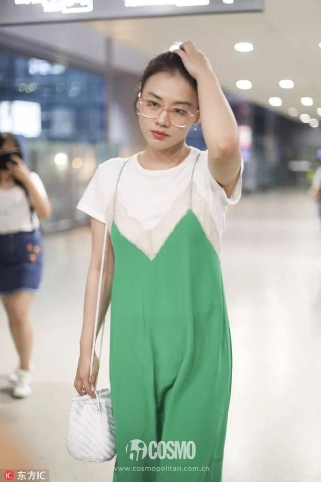 时髦办｜马思纯宣传新电影，上演了一场时装秀啊这是！