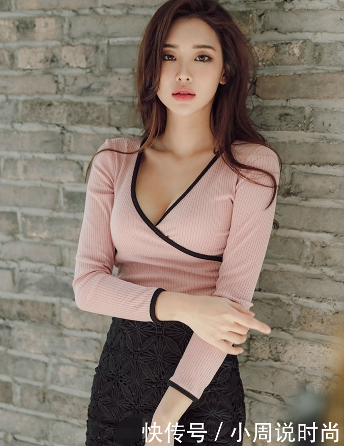 紧身包臀裙:身材紧致美女,显得高挑靓丽,散发女神气场!!