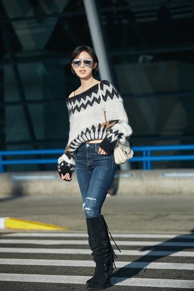  『喇叭裤』个子比较矮的女性都会羡慕高个子女性，但看到这穿搭，矮个子女性气质飙升