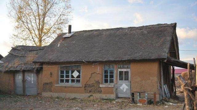  「买房子」十年前，农民赚钱就回村子建房子，现在在城里买房子，农村会消失吗？