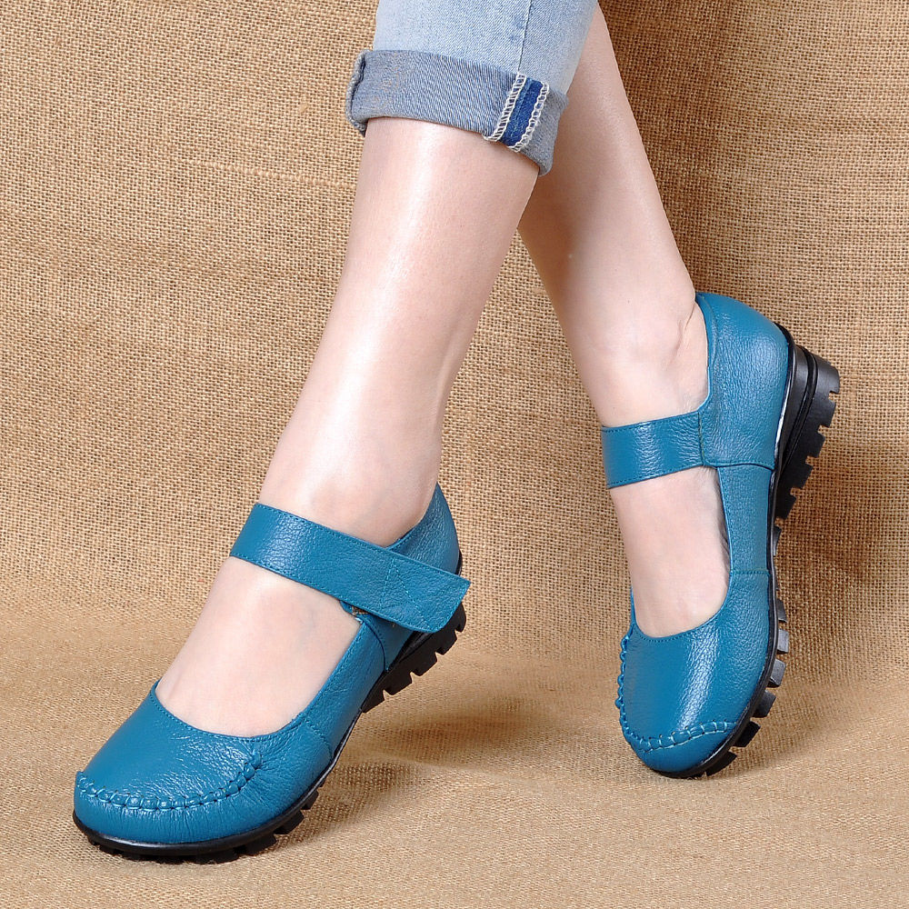 夏季尽量少穿裙子配高跟鞋，试试这样的吧，很有小心机