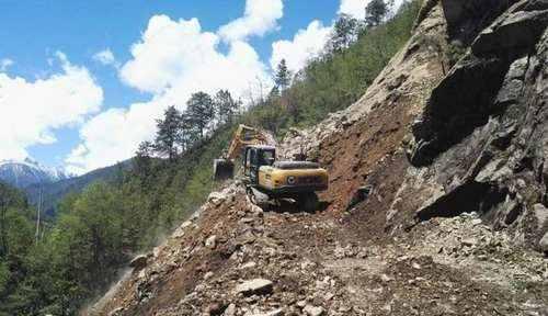 独龙江公路翻越高黎贡山，闯入怒江峡谷最后一个秘境，世外桃源！