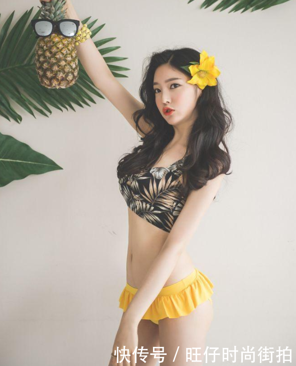 时尚飘逸的比基尼美女,气质出众,非常有魅力!